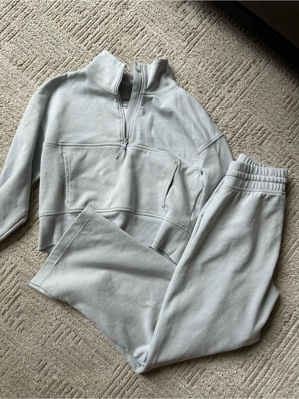 Bundle Old Navy Athletic Casual Hoodie & Sweatpants Set - Black and Light Gray